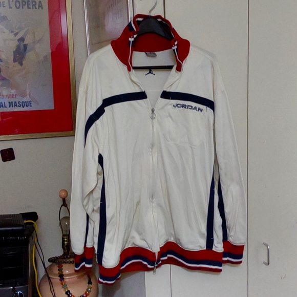 Men's lightly used condition Jordan jacket sz xl - Picture 1 of 7